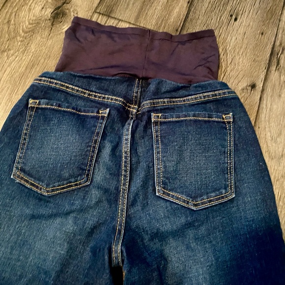 Old Navy Full Panel Maternity Jeans - Size 6R - Picture 4 of 5